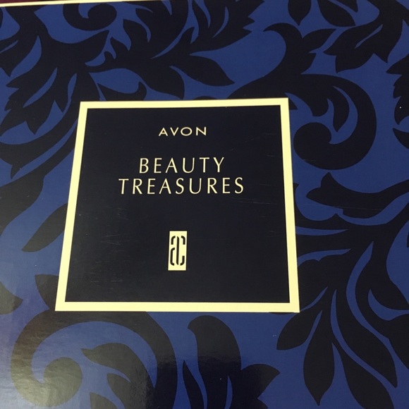 Avon Makeup Makeup Organizer Poshmark